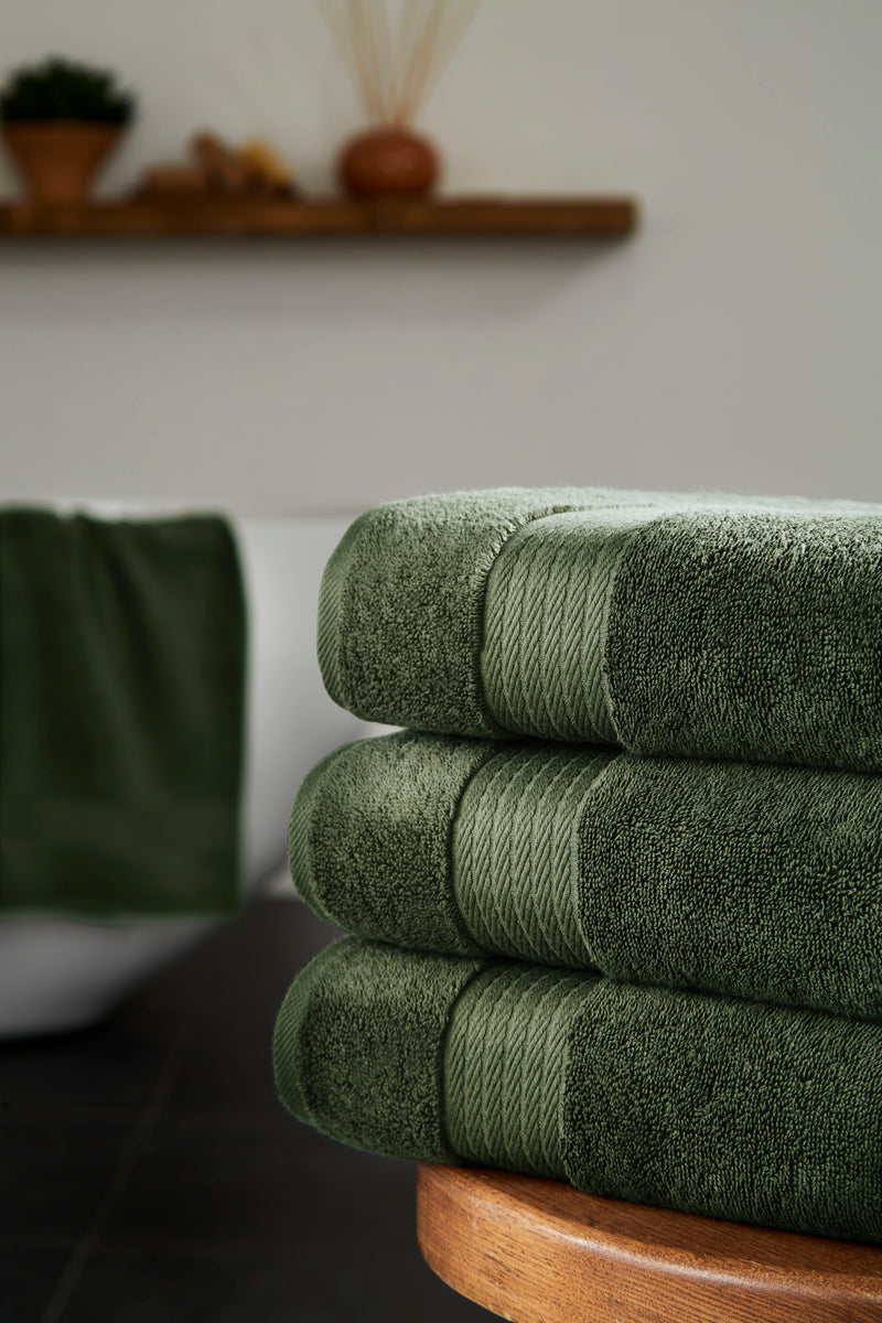 Sarry 4-Piece Bath Towel Set - 30x60” 550 GSM Luxury Turkish Cotton