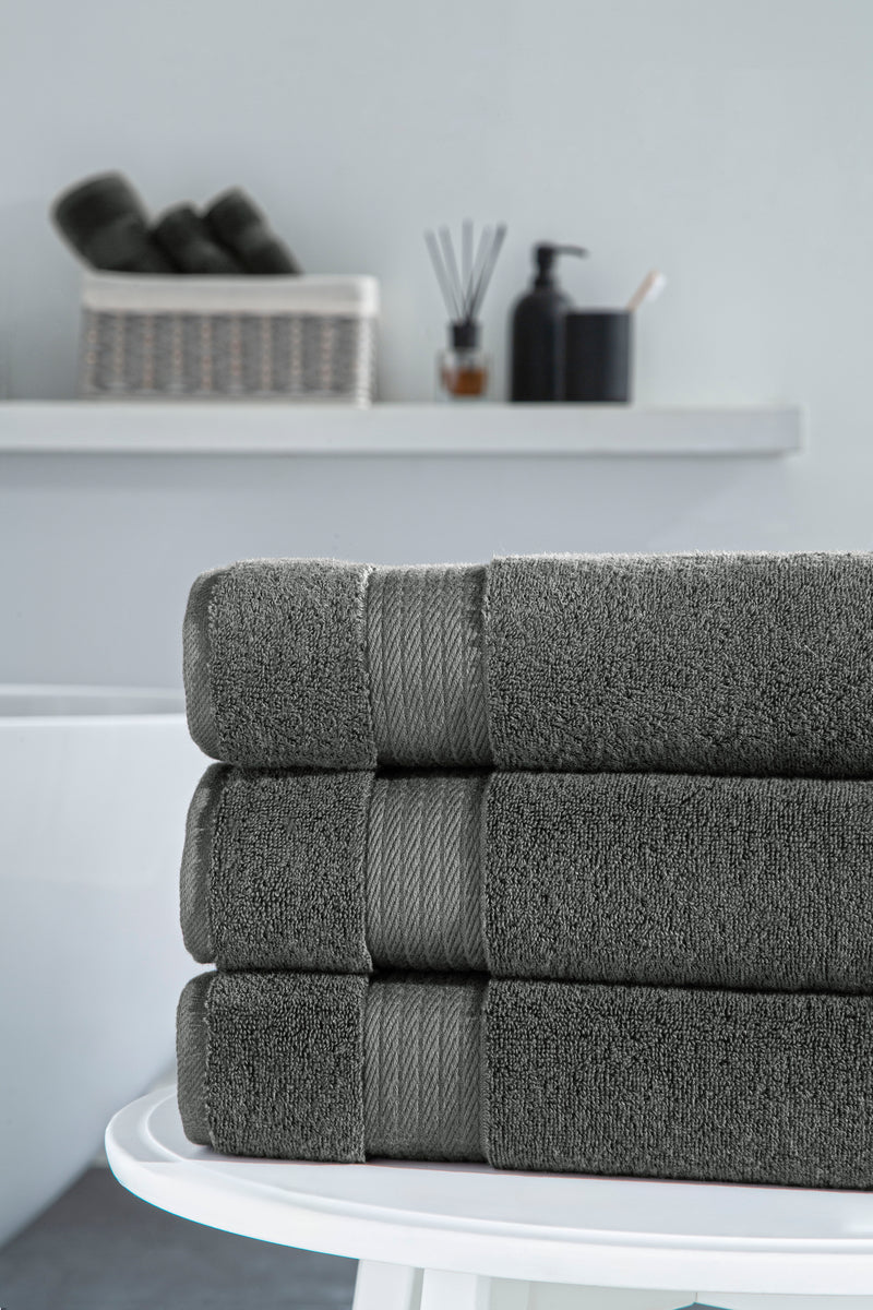Sarry 4-Piece Bath Towel Set - 30x60” 550 GSM Luxury Turkish Cotton