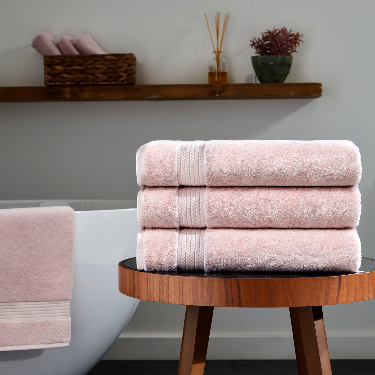Sarry 4-Piece Bath Towel Set - 30x60” 550 GSM Luxury Turkish Cotton