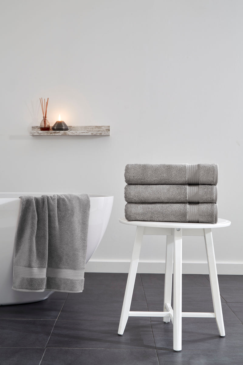 Sarry 4-Piece Bath Towel Set - 30x60” 550 GSM Luxury Turkish Cotton