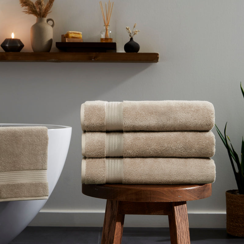Sarry 4-Piece Bath Towel Set - 30x60” 550 GSM Luxury Turkish Cotton