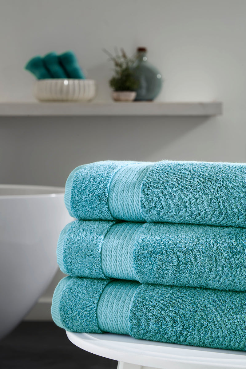 Sarry 4-Piece Bath Towel Set - 30x60” 550 GSM Luxury Turkish Cotton