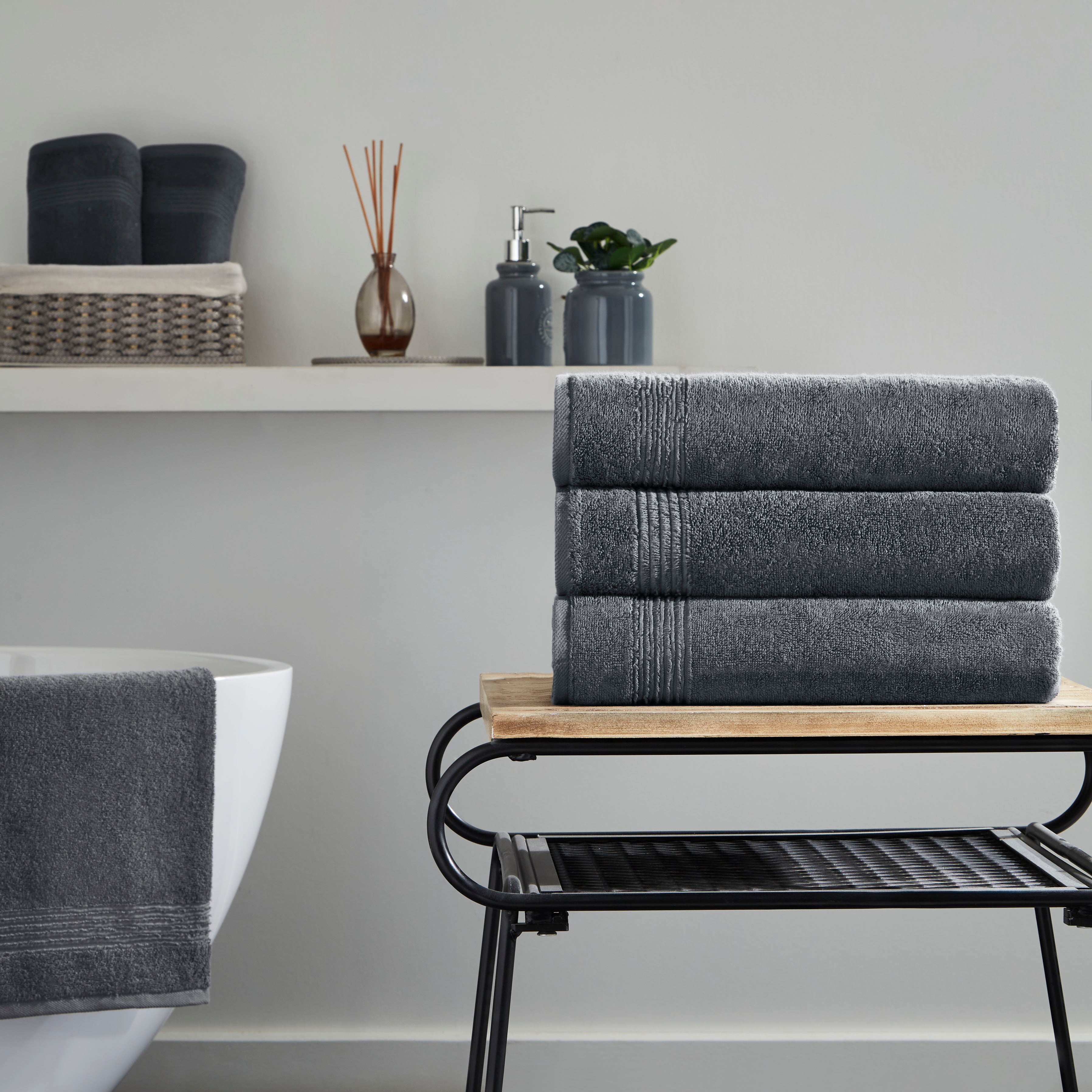 Werty 4-Piece Bath Towel Set - 27x54" 100% Turkish Cotton