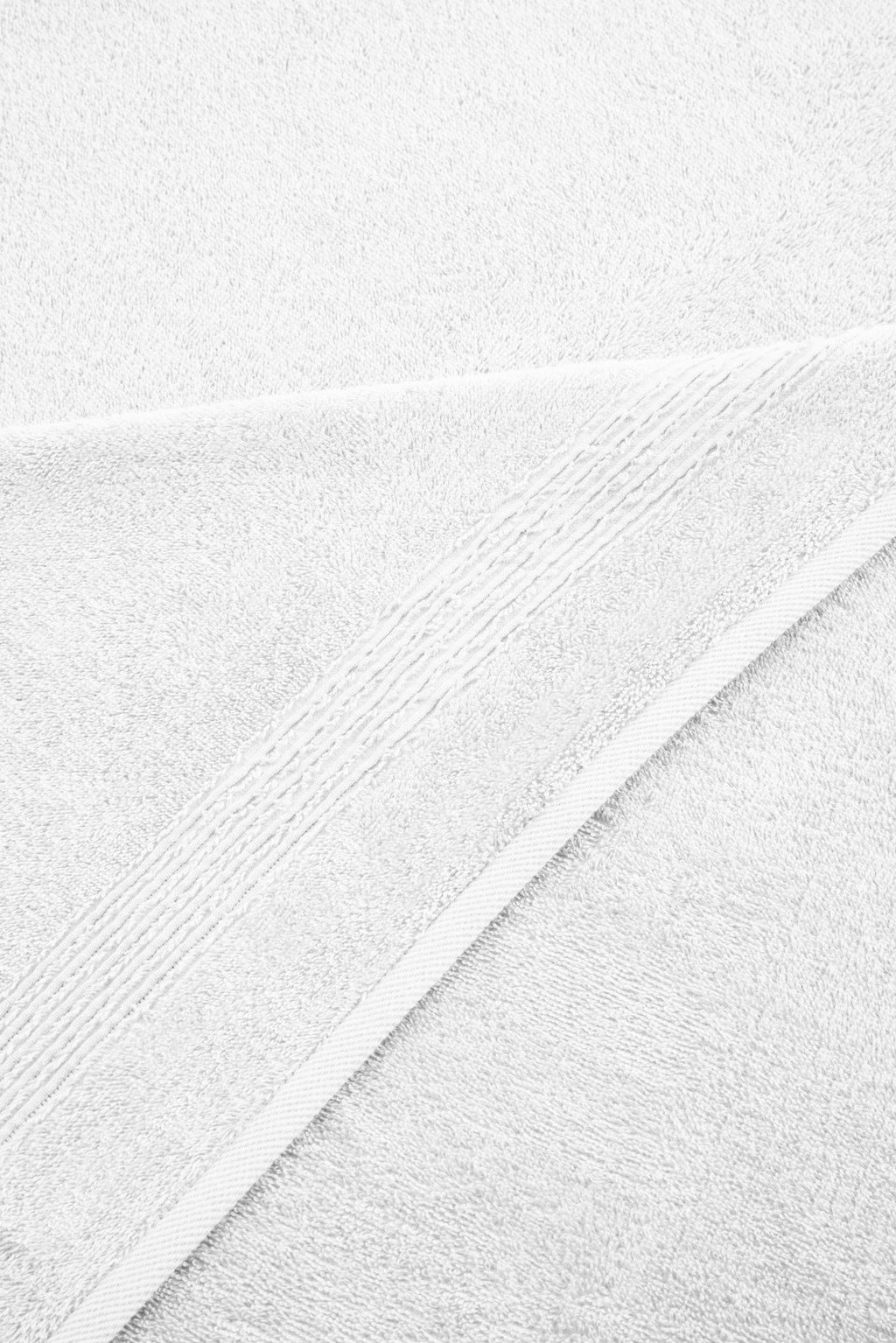Ozdilek 550 GSM 2 Piece Bath Towel Set - White - Close Up Detail Shot